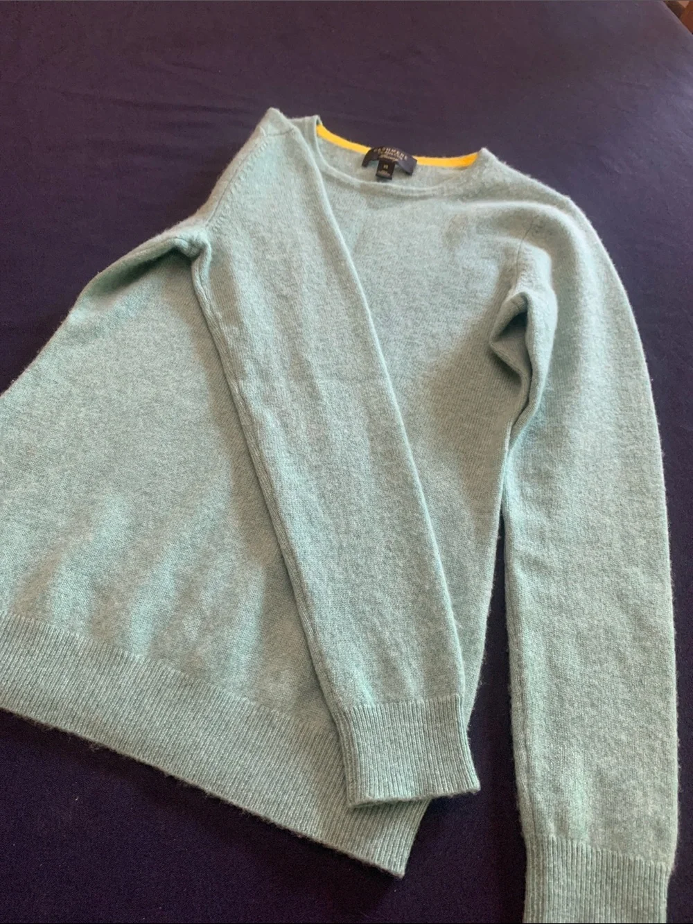Tiffany blue charter club luxury cashmere xs sweater